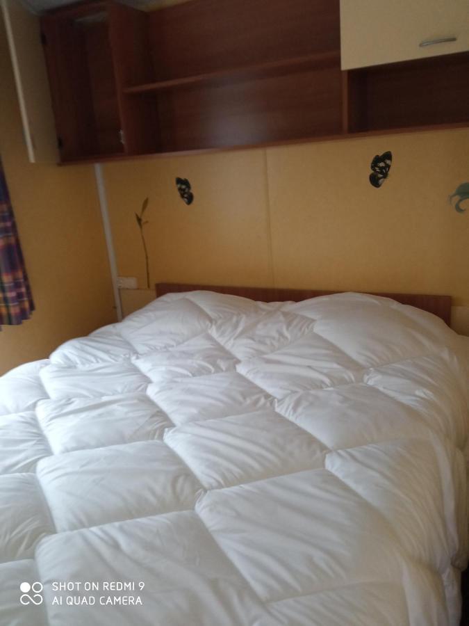 Mobilhome Nature แซ็งต์-โลร็อง-ซูร์-แมร์ ภายนอก รูปภาพ